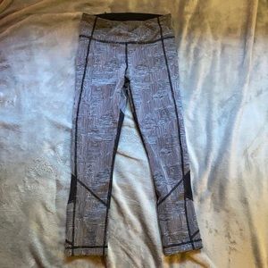 Patterned lululemon capris